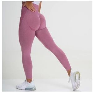 NVGTN Pastel Pink Seamless Leggings